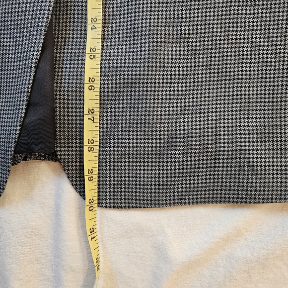 John W. Nordstrom Wool and Silk Blazer Men's 40S - Picture 6 of 11